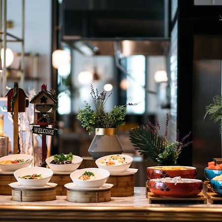 Le Meridien Zhongshan Zhongshan  Bagian luar foto